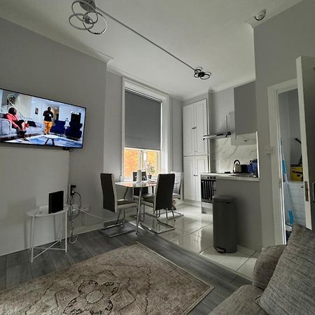Modern 2-Bedroom Apartment-Dublin City Екстер'єр фото